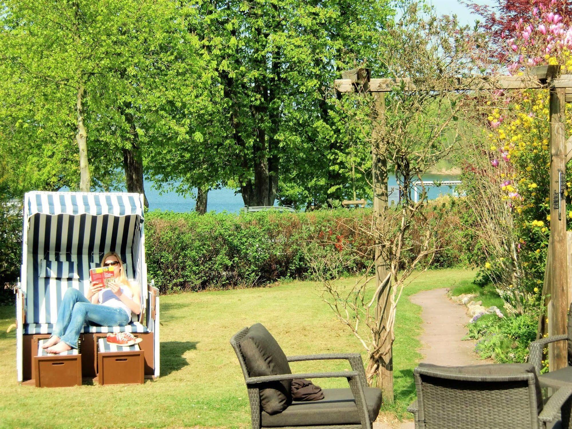 Hotel Holsteinische Schweiz Am Dieksee Malente Zewnętrze zdjęcie